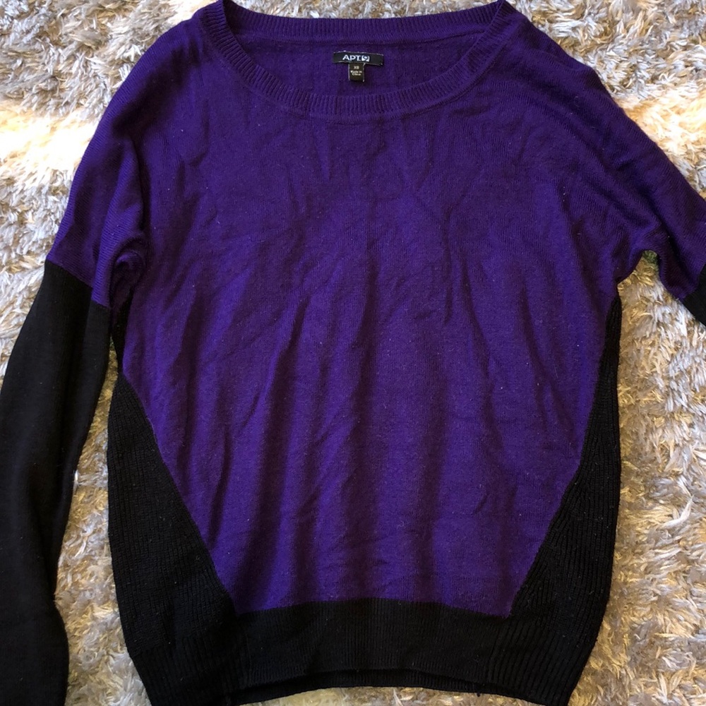 Women’s long sleeve top